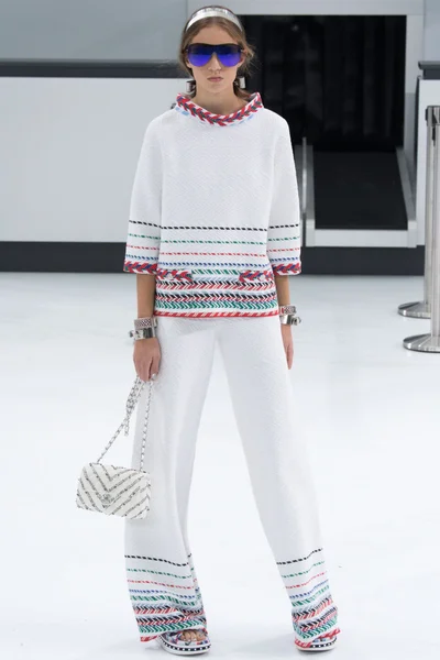 Look 47
